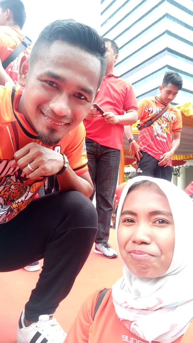 arthay3's tweet photo. Terima kasih kk idola sudah mau foto https://t.co/dtq5PSCdk5