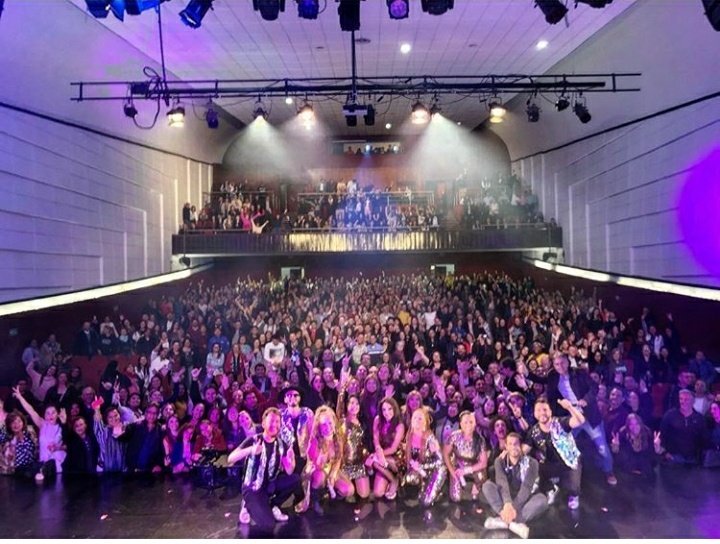 SammiAby's tweet photo. Han sido 3 noches increibles en #Bogota cerrando el 2018 de la mejor manera con 3 #Soldout y lo celebraron en el @teatropatriabog 
Esperamos mas fechas para el 2019 q ste proximo año sea lleno de exitos @MajidaIssa1 @YolandaRayo10 @ilonaoficial_ @Marbelle30 @sabinocaro https://t.co/ckB4rk20dO