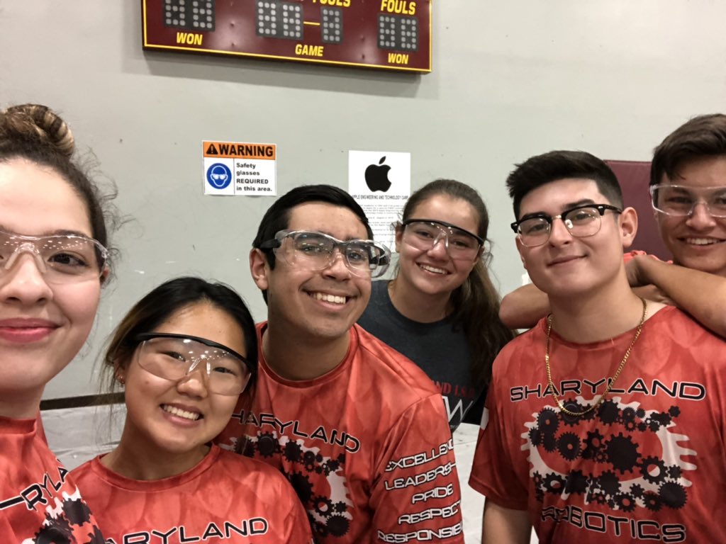 rattlerbot13588's tweet photo. #FirstRGV #FirstRoverRuckus #Meet2 #Rattlerbots #FirstPlace https://t.co/9nEo9Y0GAs