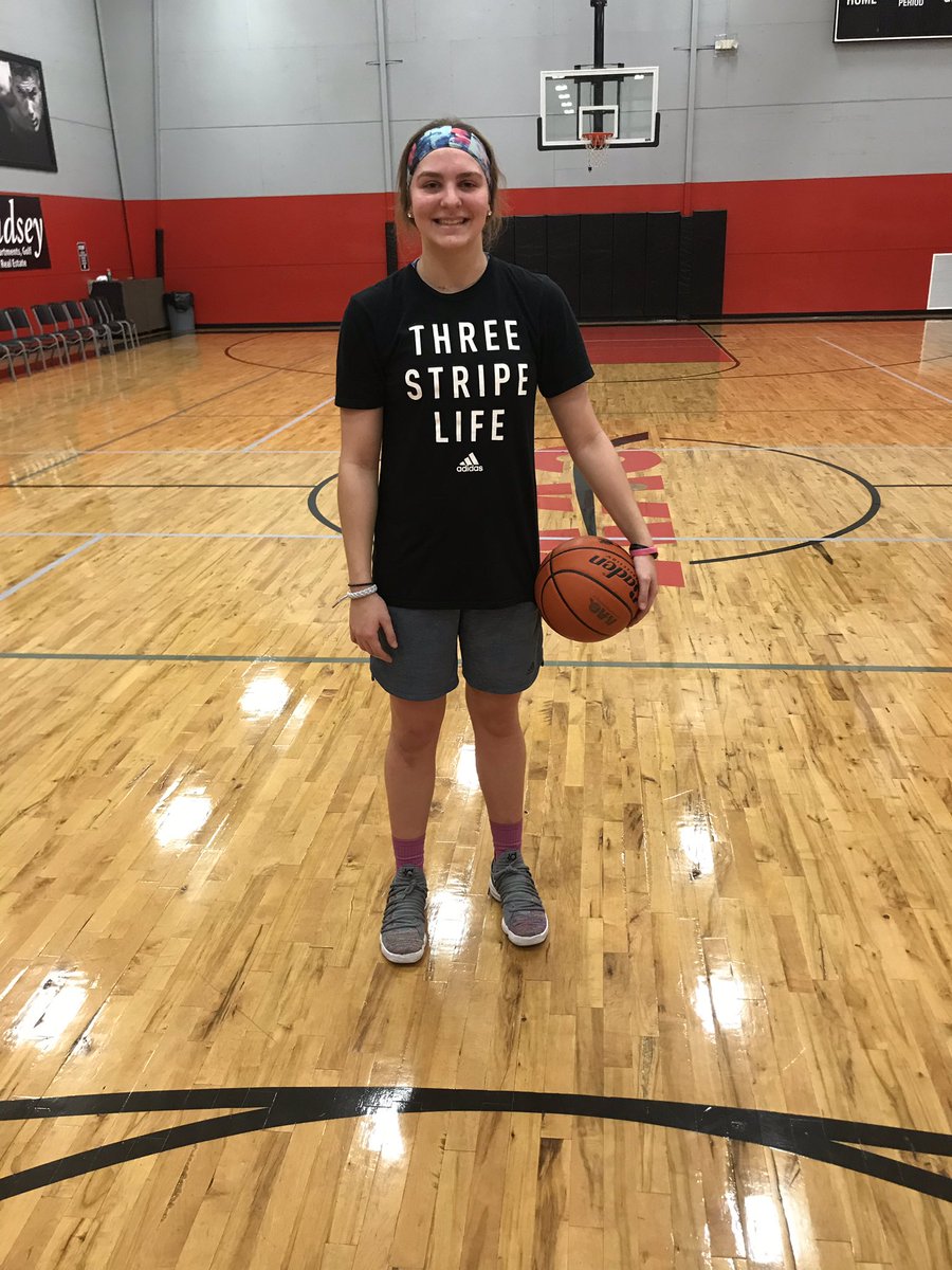 FlightAAO's tweet photo. Where else would u find @carolinelyles30 on a Saturday night? It’s obvious, right? #dreamchasin #flightstrong https://t.co/CAoefifvX2