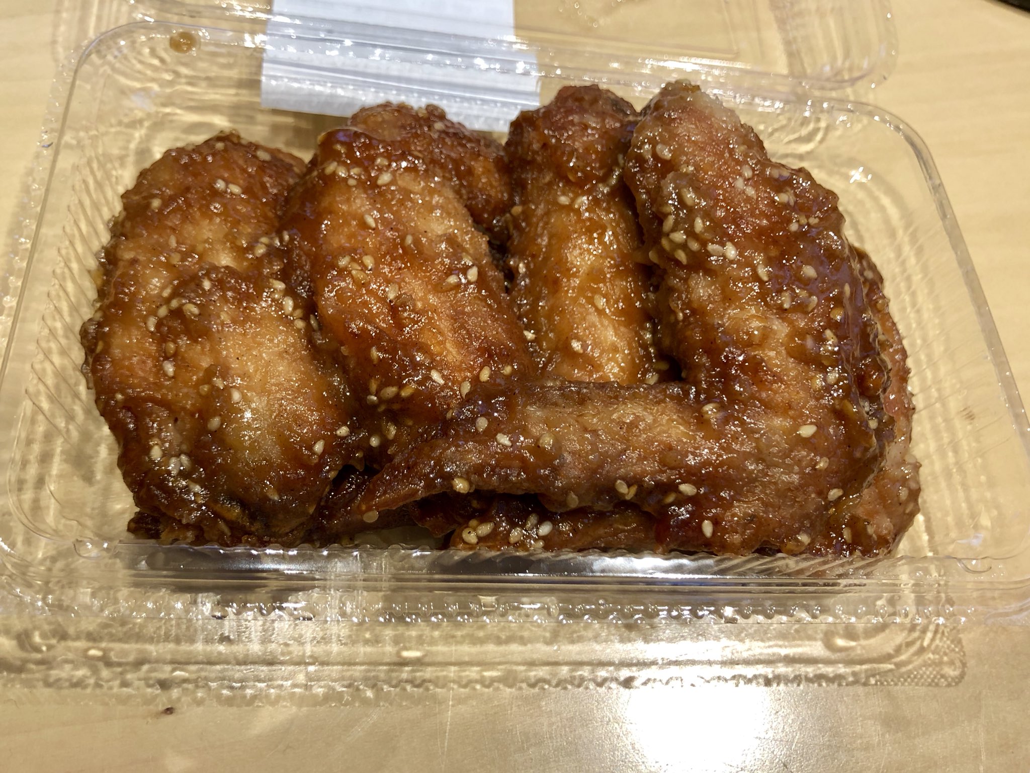 渋谷のラジオ Marrさんからの差し入れ 手羽先と焼き鳥の差し入れです スタジオには美味しそうな匂いに満ちております 渋谷のラジオ 渋谷の寡婦さん寡夫さん T Co Kts7k7s9ax Twitter