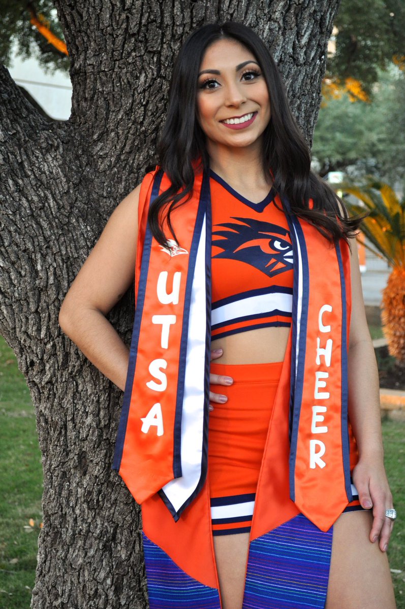 CarlaPerezzzz's tweet image. had to share my favs since i’m ya know, graduating from utsa tomorrow!!! #UTSAGrad18