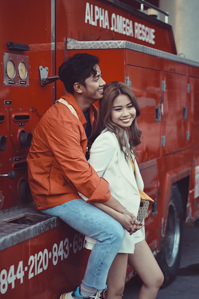 itsmeremond's tweet photo. KathNiel, LizQuen, and JaDine are shaking! ViVid it is! Nice to see you guys!! @davidguison @guerrerovina #ViVidDates #BU16 #BU16xWorldBazaarFestival https://t.co/PMhMA0M2TX
