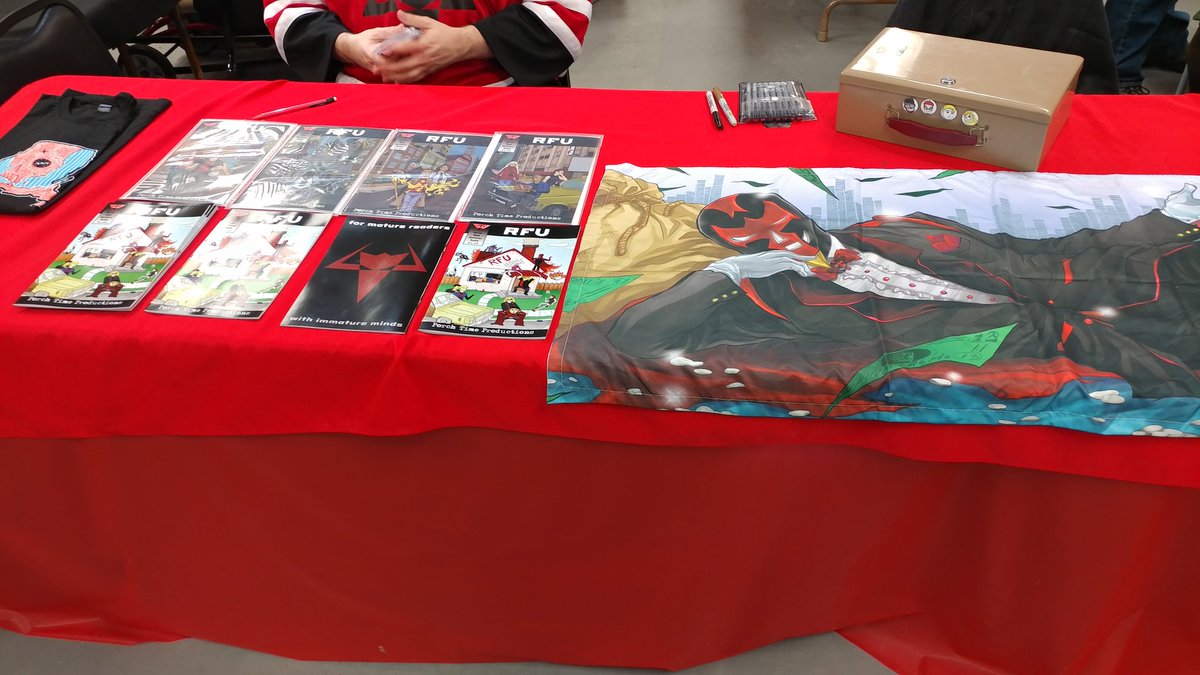 PorchTimeRFU's tweet photo. We had a fantastic time at the event tonight over at BC Comix in Howell, MI. Not pictured: the pillowcase side that is Caleb, who is apparently too hot for general audiences. Don't worry, we've got you covered in the hunky hebrew department. https://t.co/TZUpTP8yRT
