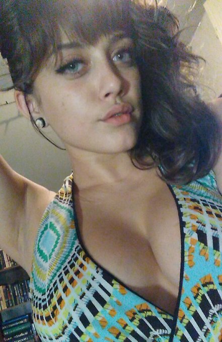 Today was frustrating 🙃 whatever lol https://t.co/hdNR3TOHLF<a href="/tag/manyvids"class="tags"><span>#manyvids</span></a><a href="/tag/mvsales"class="tags"><span>#mvsales</span></a>