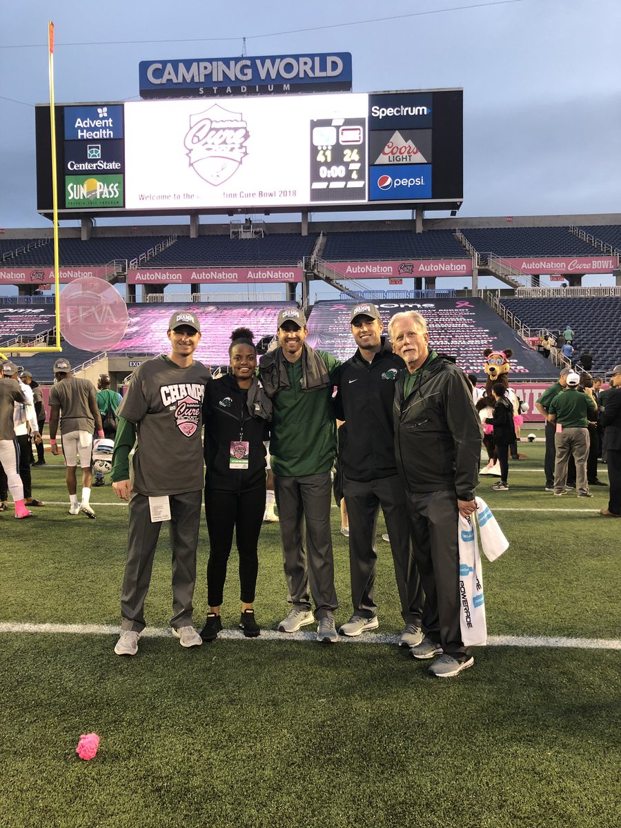phelpsmckey's tweet photo. @CureBowl champs! Only the beginning for this football program 🌊 #PersonnelSquad #WaveIsRising @TUFBRecruits @GreenWaveFB https://t.co/YVeVMwlfD4