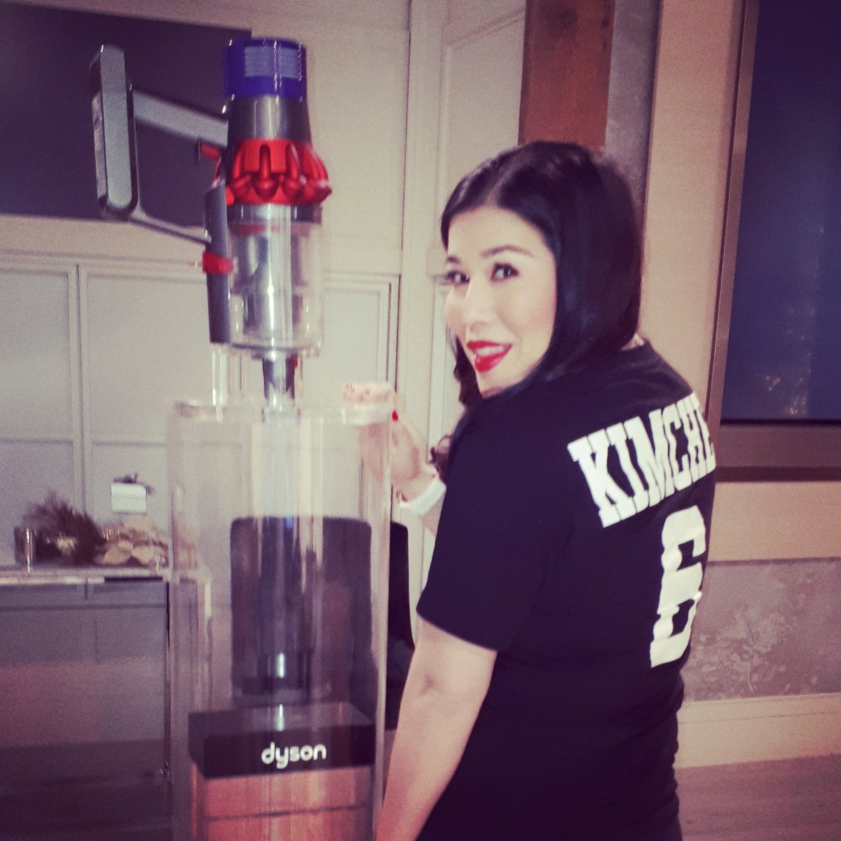 kismetkathe's tweet image. Thank you @andrewphung for awesome @LegalHustleInc Kimchee gear!
I'm prepping my @DysonOnTSC show while repping @KimsConvenience !!!
I feel like this is a @CBCComedy
Crossover with @gaylpile IRL 🤣🤣🤣
#thecrossoverweallneed #cdntv #Kimbits