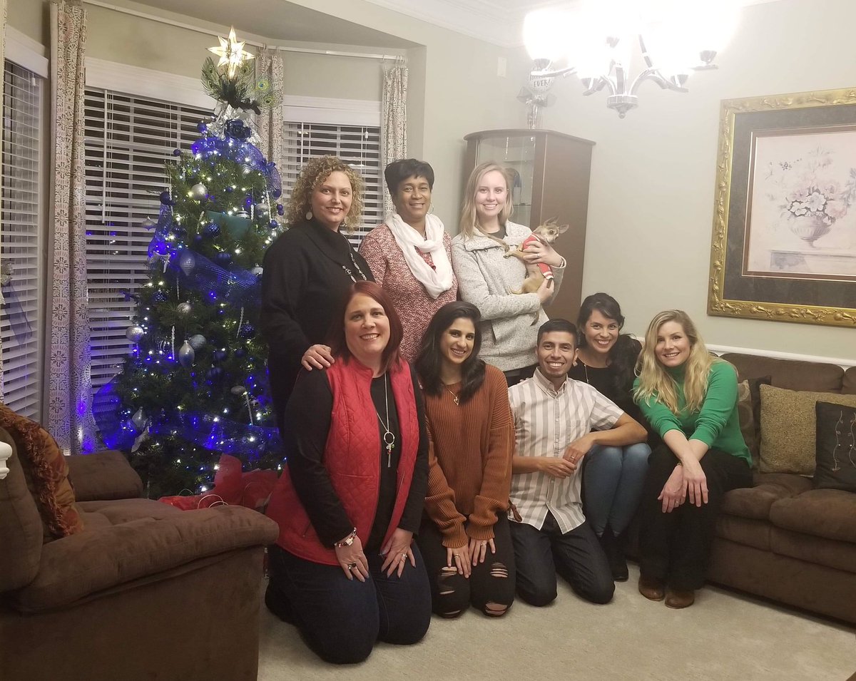 EmanuelTorralba's tweet photo. Fun Saturday night!  #TeamBuilding  #2ndGrade #OrnamentExchange #GoodFoodAmazingFriendsGreatNight

@ArnettaM11 @hall_katie93  @emilythomas0817  @courtneyb35 https://t.co/rTHKEJNpuG