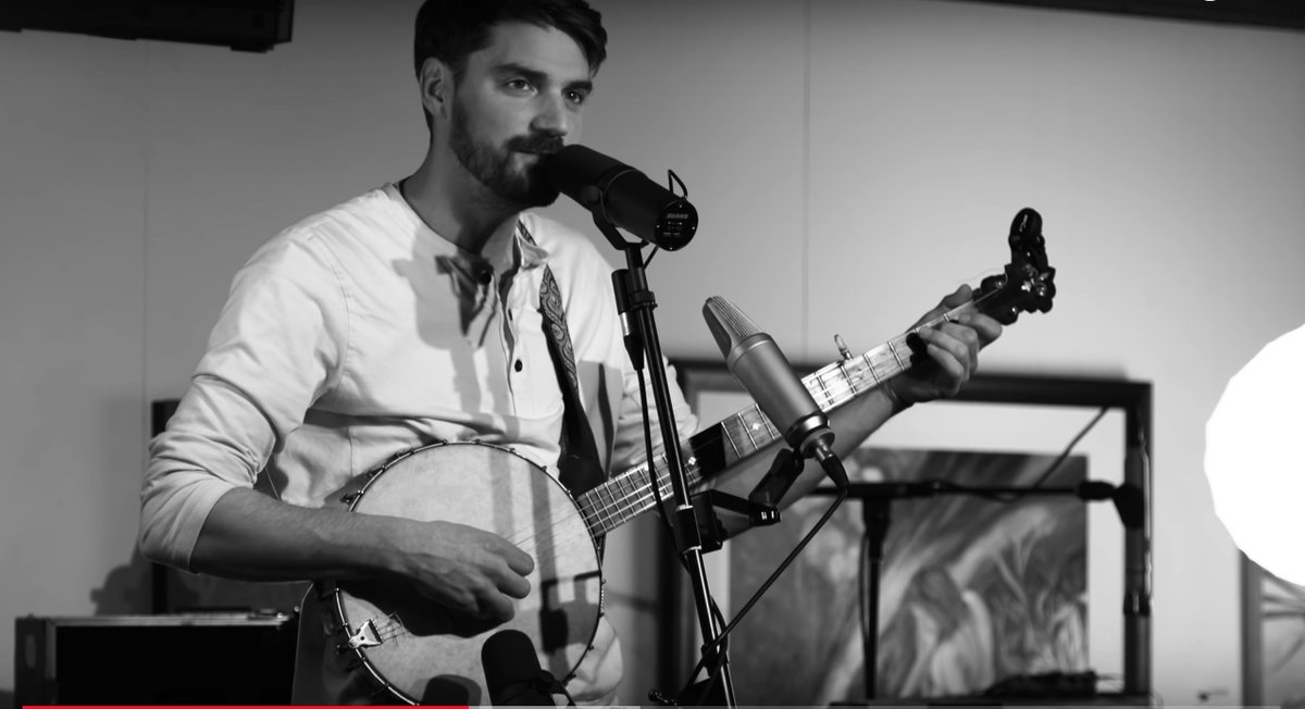 Another new song for you! Actually an old song that refused to die. The fourth and almost final instalment in the side door sessions. Reckoning. youtube.com/watch?v=dMAhC4…