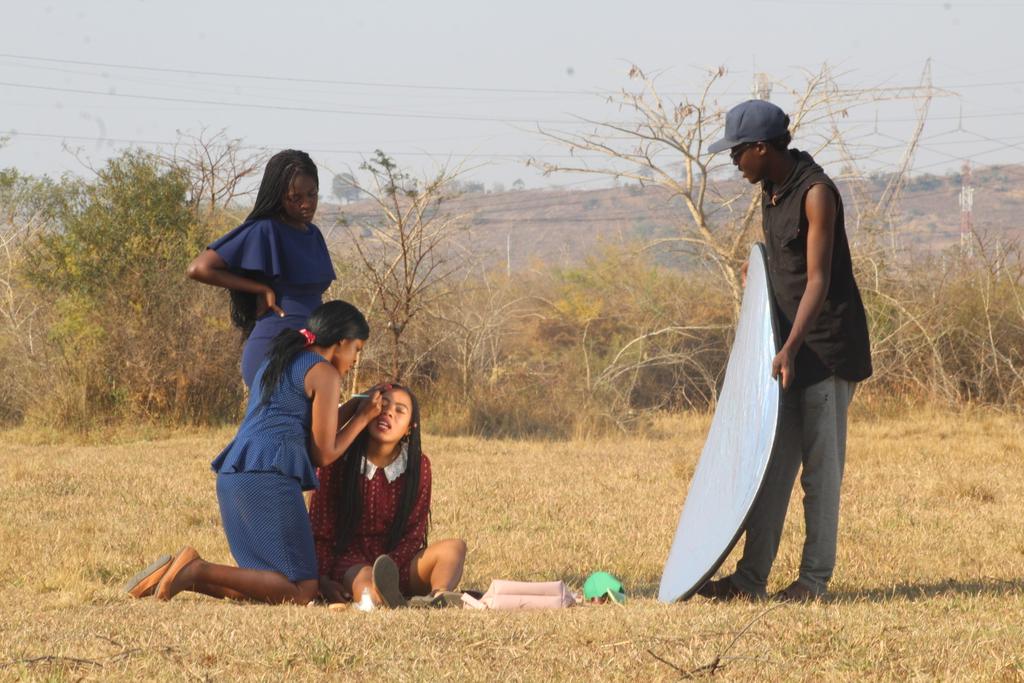 FilmsSimplex's tweet image. Ts Photo Time