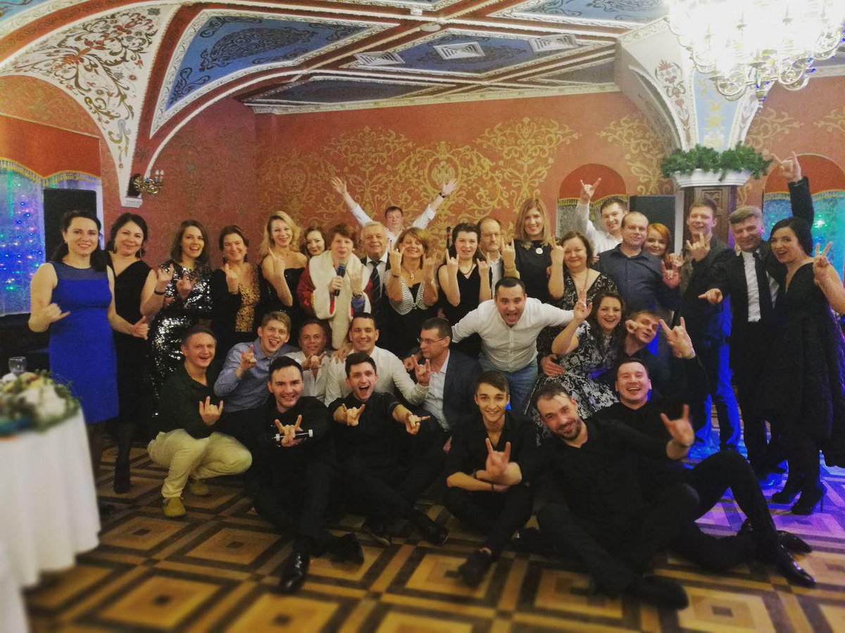 LondonJamBand's tweet photo. Ураганный #корпоратив был у компании #orica 
То была бомба! Нас не хотели отпускать, пришлось играть 2 раза!
Кстати, не все в курсе, но сегодня #londonjam был в полном составе! Бывший #вокалист Олег Абрамов и Валерий Турасов зажгли в месте на одной сцене!
https://t.co/MS3HSmo9O2 https://t.co/d4C6kJLP8A