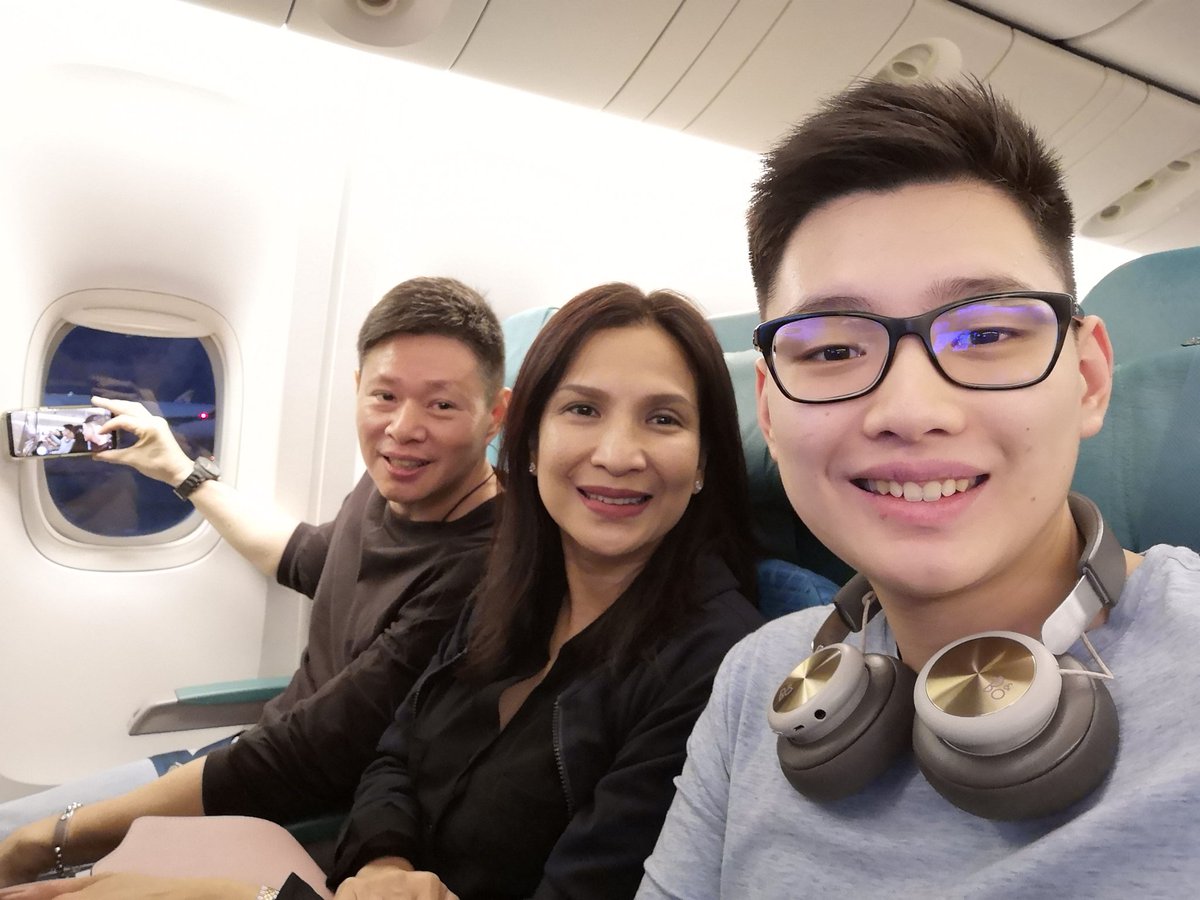 nikololim's tweet photo. After four long months... see u in a few @_andiloo!! ❤️ https://t.co/HrBceGwEMv