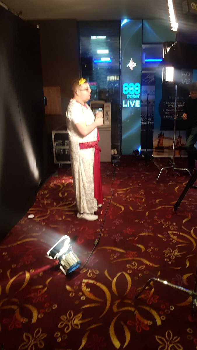 DominikNitsche's tweet photo. best of luck to @tonkaaaap 

I heard if he makes the final table of #EPTPrague  he'll show up dressed like this #godofthearena https://t.co/hTfJ2RMVOZ
