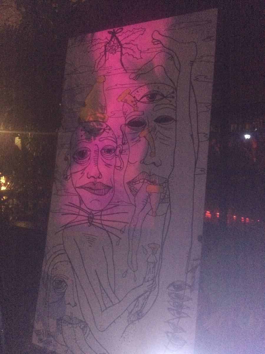 jlmaun's tweet image. Hipster guys, different genres of music, cool bands , nice artworks and fun ambiance #XXXX #2020bar