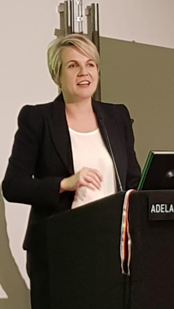 ozkiwi2001's tweet photo. Shadow Min of Education @tanya_plibersek speaking about education funding at an @AustralianLabor Conf #Fringe event.
#auspol #LaborConf #Labconf18 #AusUnions #ChangetheGovt #Election2019 #FairGoMate https://t.co/82pwJIO34O