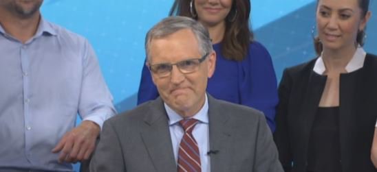 1NewsNZ's tweet photo. Watch: Legendary broadcaster Peter Williams signs off after nearly 40 years on Kiwi screens
https://t.co/KYXOaWVwkQ https://t.co/JSweKGKuDi