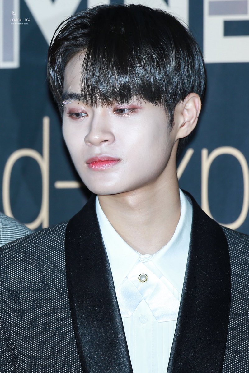 LEMONTEA_bnm's tweet photo. 181214 MAMA RED CARPET
빤짝빤짝✨✨✨

#워너원 #대휘 https://t.co/HHORGSOs3T