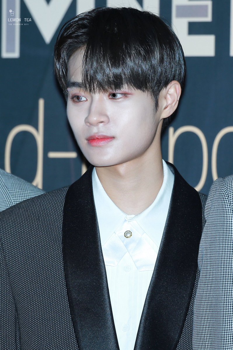 LEMONTEA_bnm's tweet photo. 181214 MAMA RED CARPET
빤짝빤짝✨✨✨

#워너원 #대휘 https://t.co/HHORGSOs3T