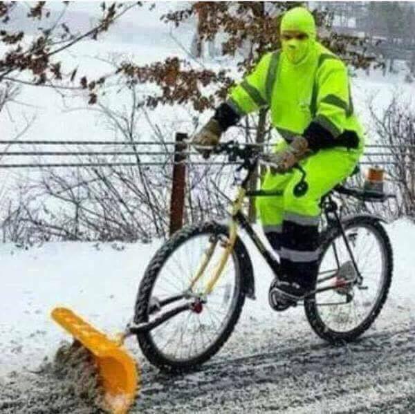GertEdelenbos's tweet photo. We gaan ons opmaken voor de 30e #Kerstloop in #Dronten in een mooi decor met #Sneeuw https://t.co/1Q3Rk5YOKx