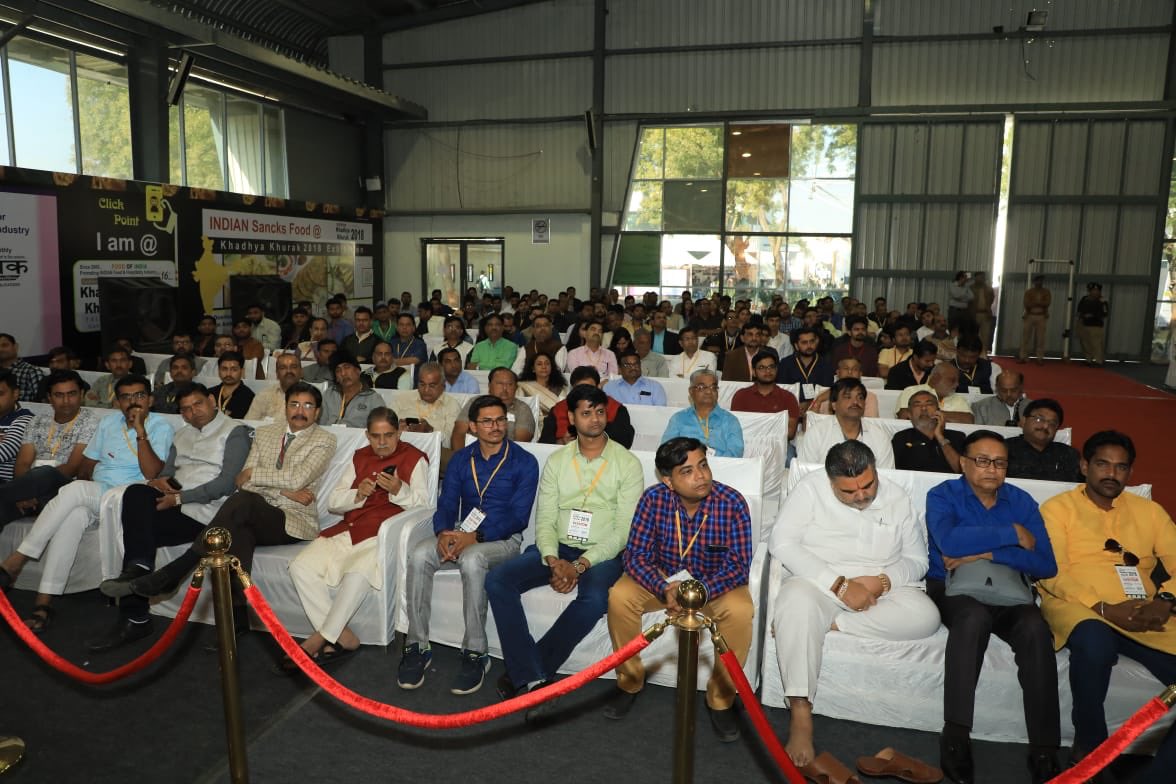 CollectorGnr's tweet photo. Keeping in view of forthcoming #VibrantGujarat2019 #Gandhinagar a four day Food Expo “Khadhya Khurak-2018” inaugurated by H’ble CM sir on 14th December. Famous #FoodIndustries &amp; brands as well as #StartUp under #MakeInIndia are participating.
@CMOGuj @pkumarias @LetsTalkGujarat https://t.co/DqTF7AcXfA