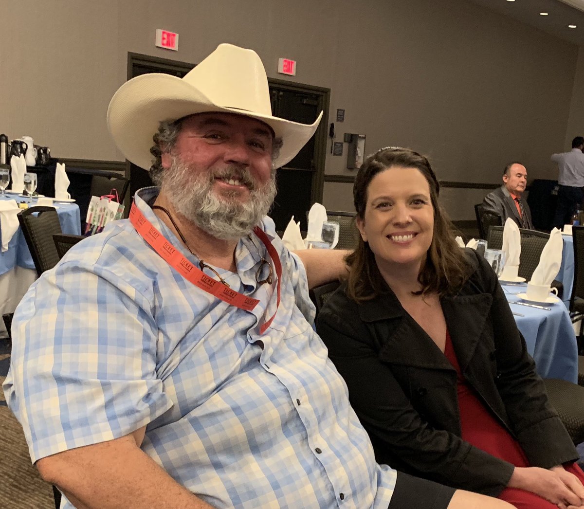 carolkimSD's tweet image. This was an amazing day for our labor movement—the inimitable Angie Wei joins @GavinNewsom’s cabinet; Todd Walters is elected president of @UFCW135 in San Diego, and we got to celebrate the successful resolution of the #MarriottStrike. 

My heart is full. #OneUnion #1u ❤️