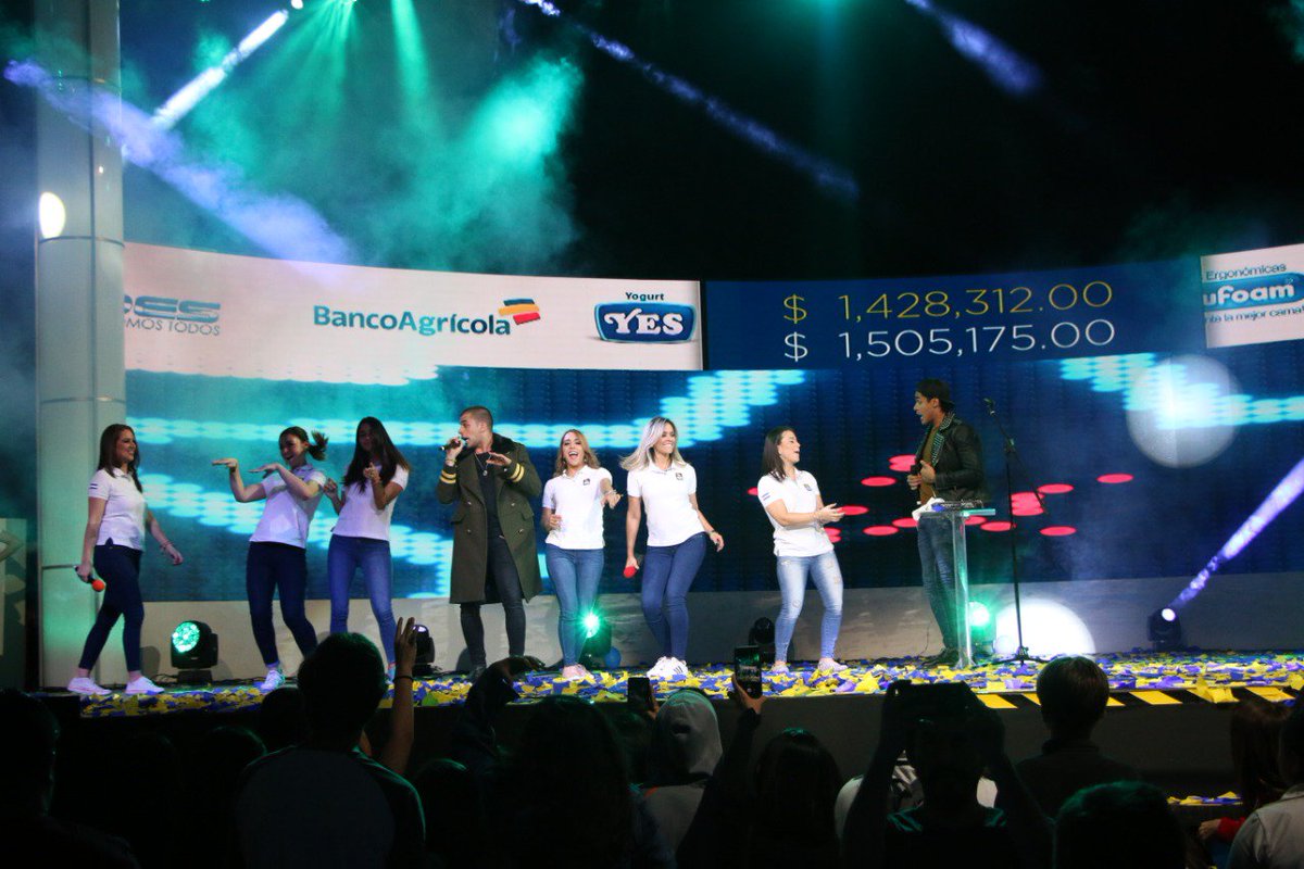 ¡El escenario de #TeletónSV vibró al espectacular estilo de Juan Palau, desde Colombia!