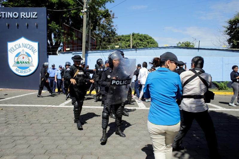 Nicaragua police beat journalists in crackdown on free press https://reut.rs/2SOvetK