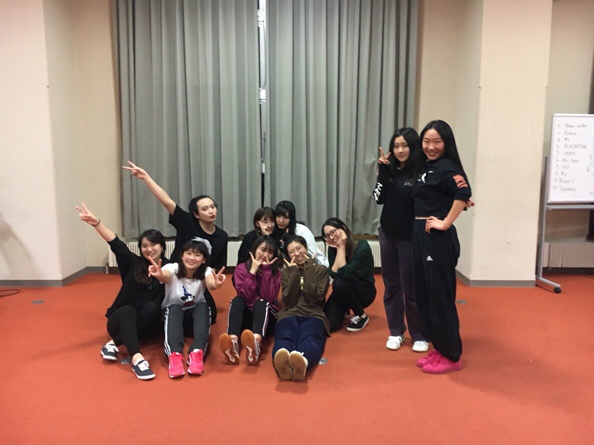 kokusaidance's tweet photo. 12月21日(金)に5限後(18:10〜)アネックスにてフリスマス会があります！
私たちのステージもあるので是非観に来てください💖 https://t.co/T1Imf8NjjP