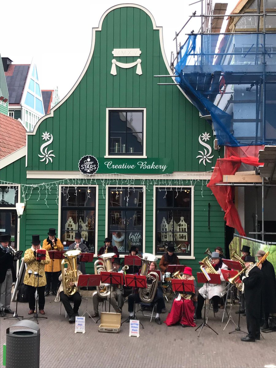 Gisteren centrum Zaandam opgevrolijkt, vandaag zijn we te vinden in Tiel.