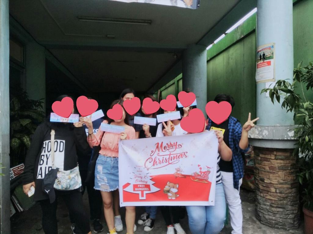YoungK__PH's tweet photo. If anyone is wondering why we celebrate Young K's Birthday today, it is because today is weekend so it means a lot of kids can be seen on the streets. 💙
#BurgerProject #YoungKPH
#YoungKBirthdayFanProject https://t.co/5I21pvSJMt