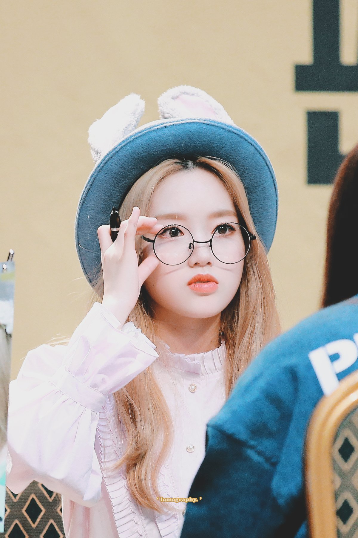 DuhqPNOV4AAObOp.jpg:orig