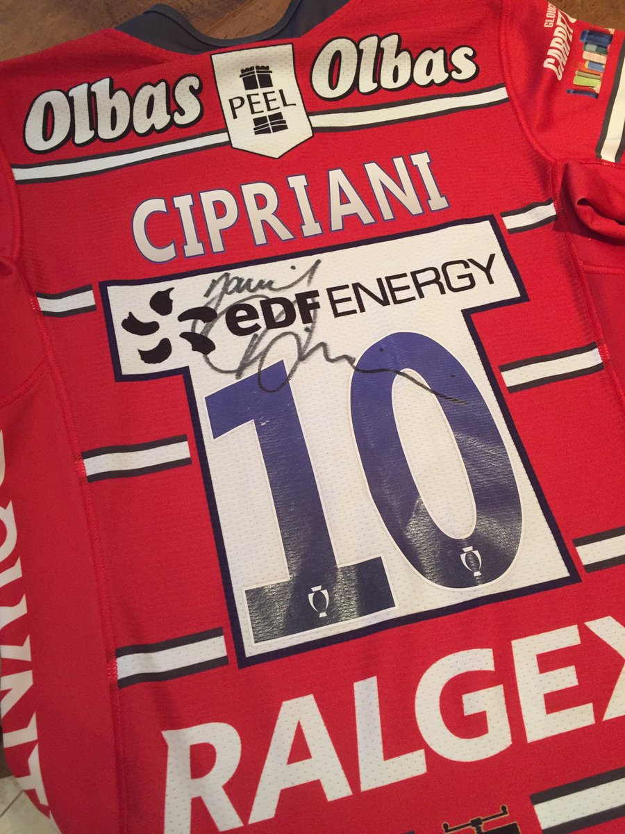 Lance_Bradley_'s tweet image. I’m auctioning @DannyCipriani87’s first ever match-worn, signed Gloucester shirt. It’s in aid of this:

justgiving.com/crowdfunding/h…

Current bid is £350. Anyone in the #GlawsFamily able to do better than that?

Please RT.