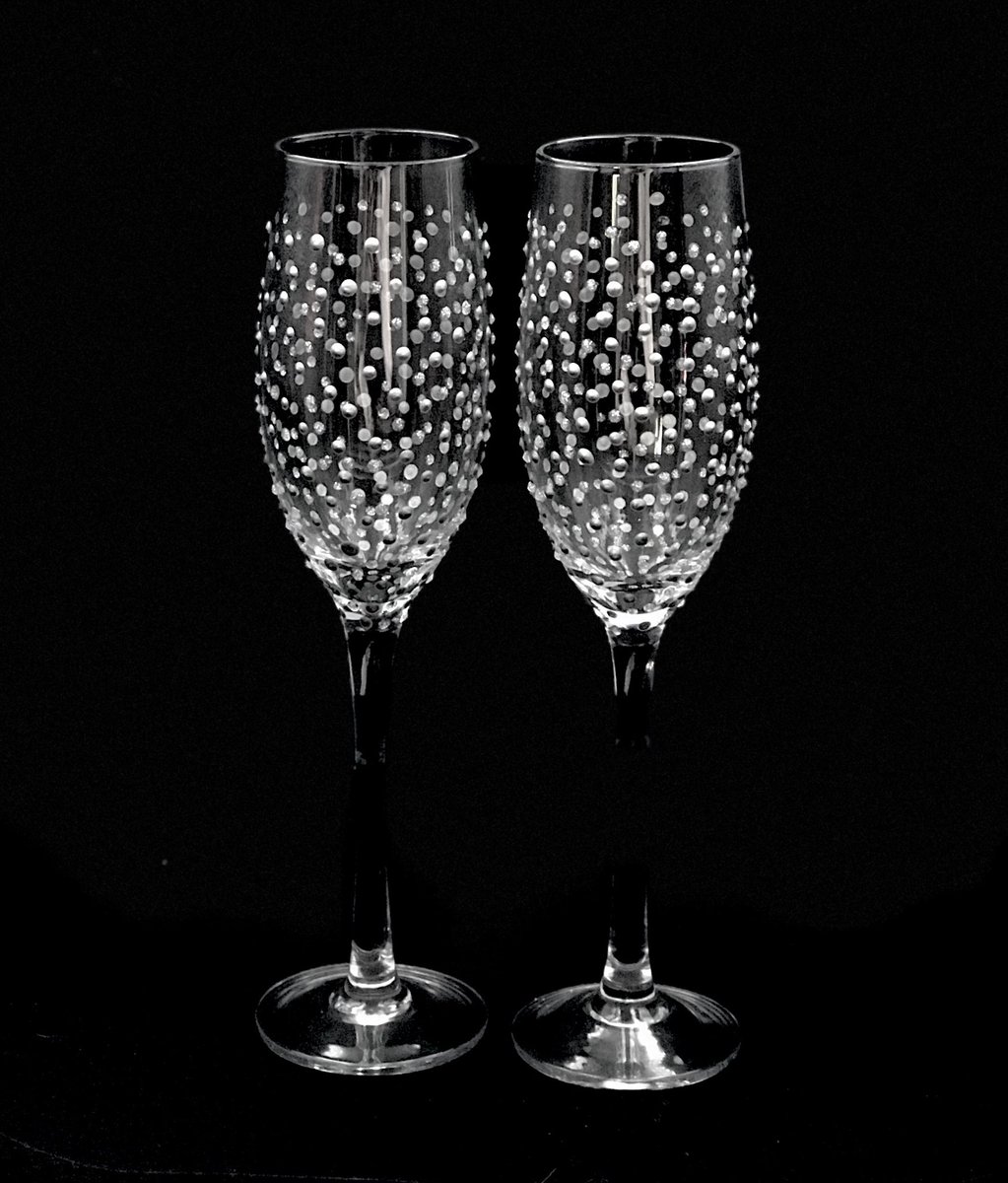 sjc_cunningham's tweet photo. #morning all #UKGiftHour @UKGiftHour howโs everyone doing? Remember if you have a Prosecco or champagne lover to buy for our flutes are perfect! Beautifully boxed for easy wrapping! #glassware #sunnybysue #proseccotime #ginglass #proseccogift ๐ฅ๐ฅ๐ฅ https://t.co/yyDMylLrIW
