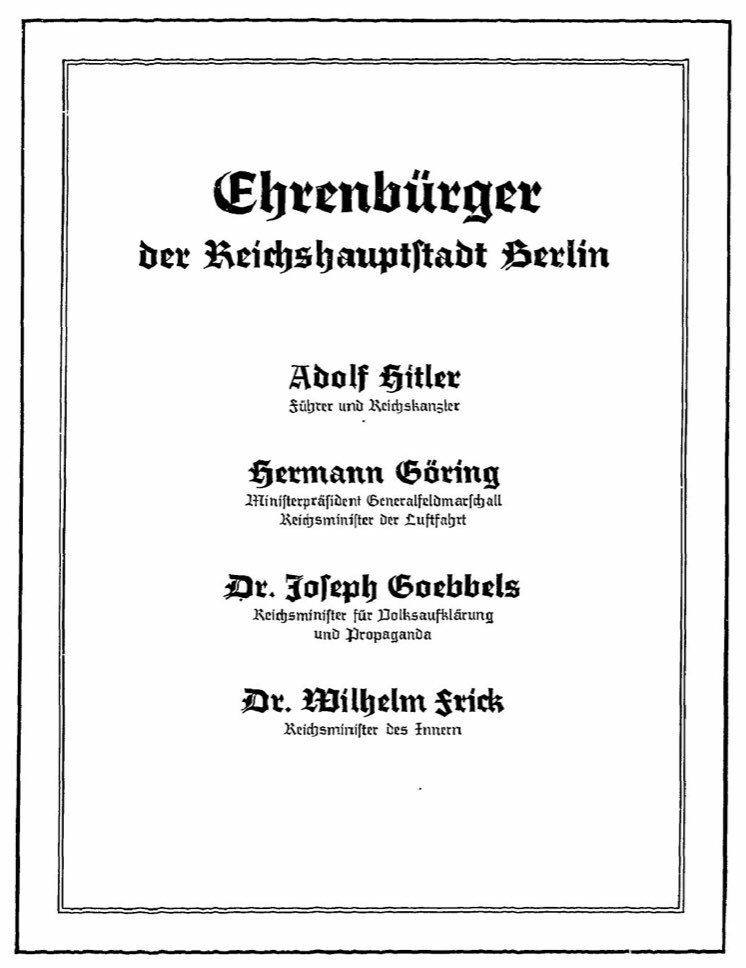 Heute vor 70 Jahren wurde Adolf Hitler, Hermann Göring, Joseph Goebbels, Wilhelm Frick und Wilhelm Pieck das Berliner Ehrenbürgerrecht aberkannt. In Ostberlin wird Pieck, einziger Staatspräsident der DDR, bis 1992 weiter als Ehrenbürger geführt. #berlinfakt