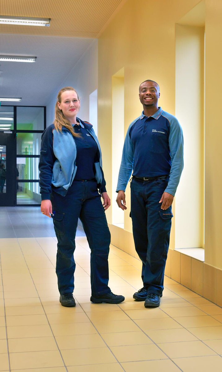 Daley is detentietoezichthouder en vertelt over haar werk. youtu.be/YpYKo2dkjuM . Ben jij geïnteresseerd in een baan bij het Detentiecentrum Rotterdam ? Solliciteer dan! werkenvoornederland.nl/vacatures/deta…