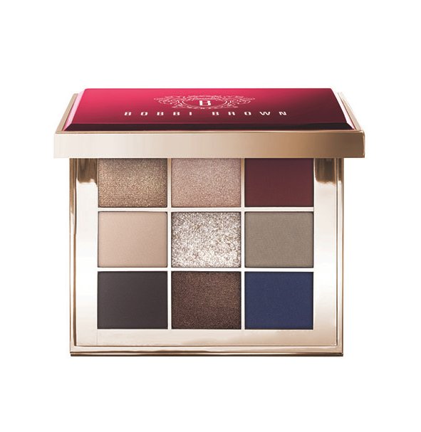 davelackie's tweet photo. Let's keep the #DaveAndNinaXmas Twitter fun going with another giveaway! So excited to have this collector Bobbi Brown eye palette to give away. To enter, follow @davelackie &amp; @NinaWmakeup &amp; RT https://t.co/WwIdHtuOWc