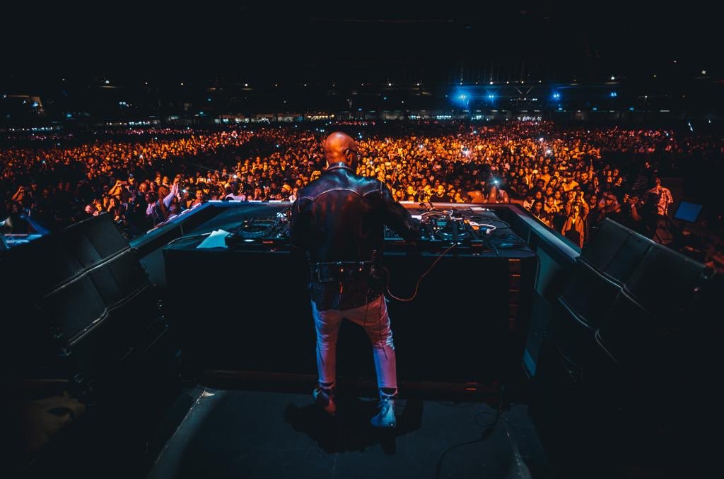 RealBlackCoffee's tweet photo. Love ❤️ https://t.co/AelbBiHG0A