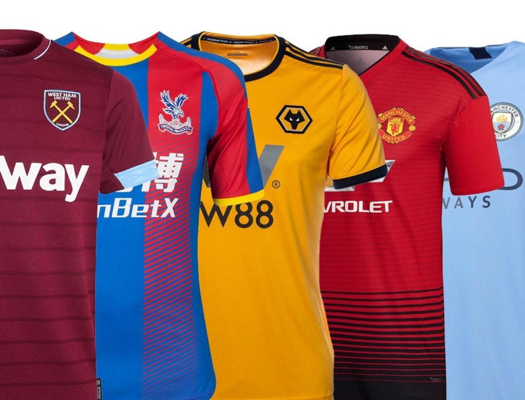 🎅 XMAS GIVEAWAY ☃️ 

We have a Football Shirt of your choice to giveaway to one follower.

Simply RETWEET and FOLLOW to enter. 

Winner announced Christmas Eve, good luck.