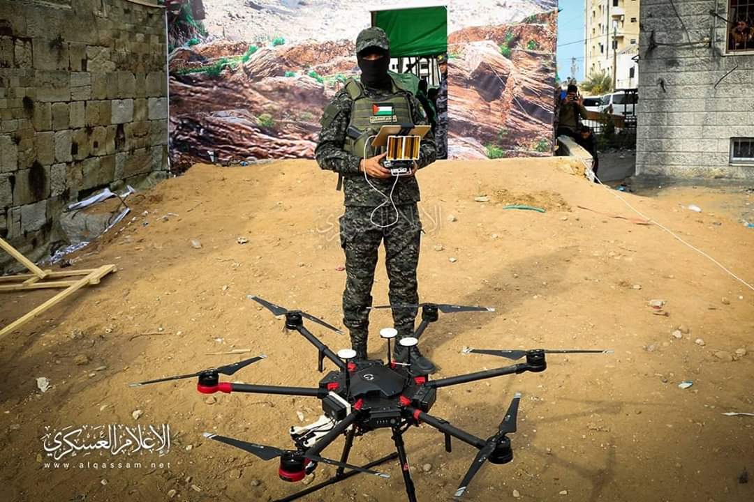 PalinfoAr's tweet photo. خلال مهرجان الانطلاقة .. كتائب القسام تعيد استخدام طائرات مسيرة استولت عليها من العدو الصهيوني
#حماس31 https://t.co/LrbUBAd1IY