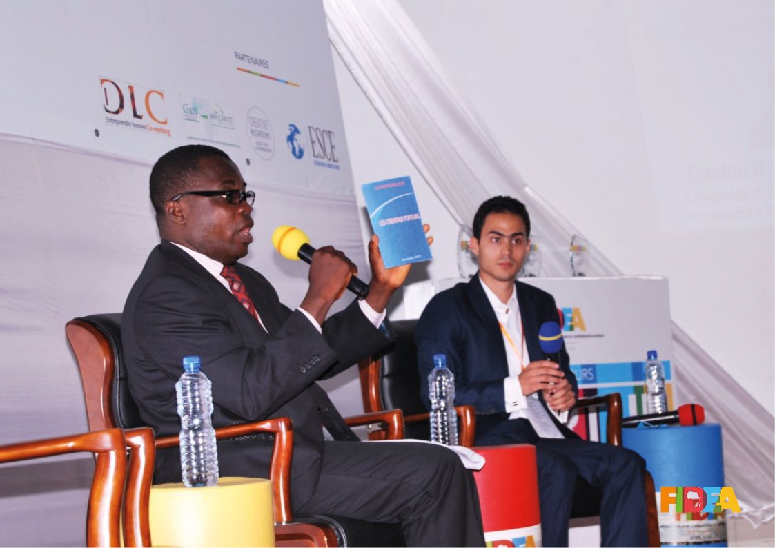 FIDEA8's tweet photo. *** RETOUR SUR LE FIDEA17 ***

Retour sur la deuxième table ronde "LES MARCHÉS PORTEURS AU TOGO" !

#Afrique #Entrepreneuriat #Afropreneur #FIDEA https://t.co/8hzIY7123U