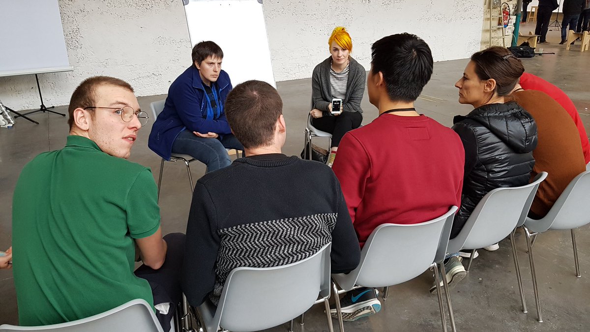 LyonisAi's tweet photo. #MindFhack - #ecologie, #energie et #utilite, comment transcender la culture d'#entreprise pour créer une #oeuvre d'#art? Un cadre institutionnel mais des idées #innovantes 🤩
#Innovation #creativite #designthinking https://t.co/TMzoqdHjra