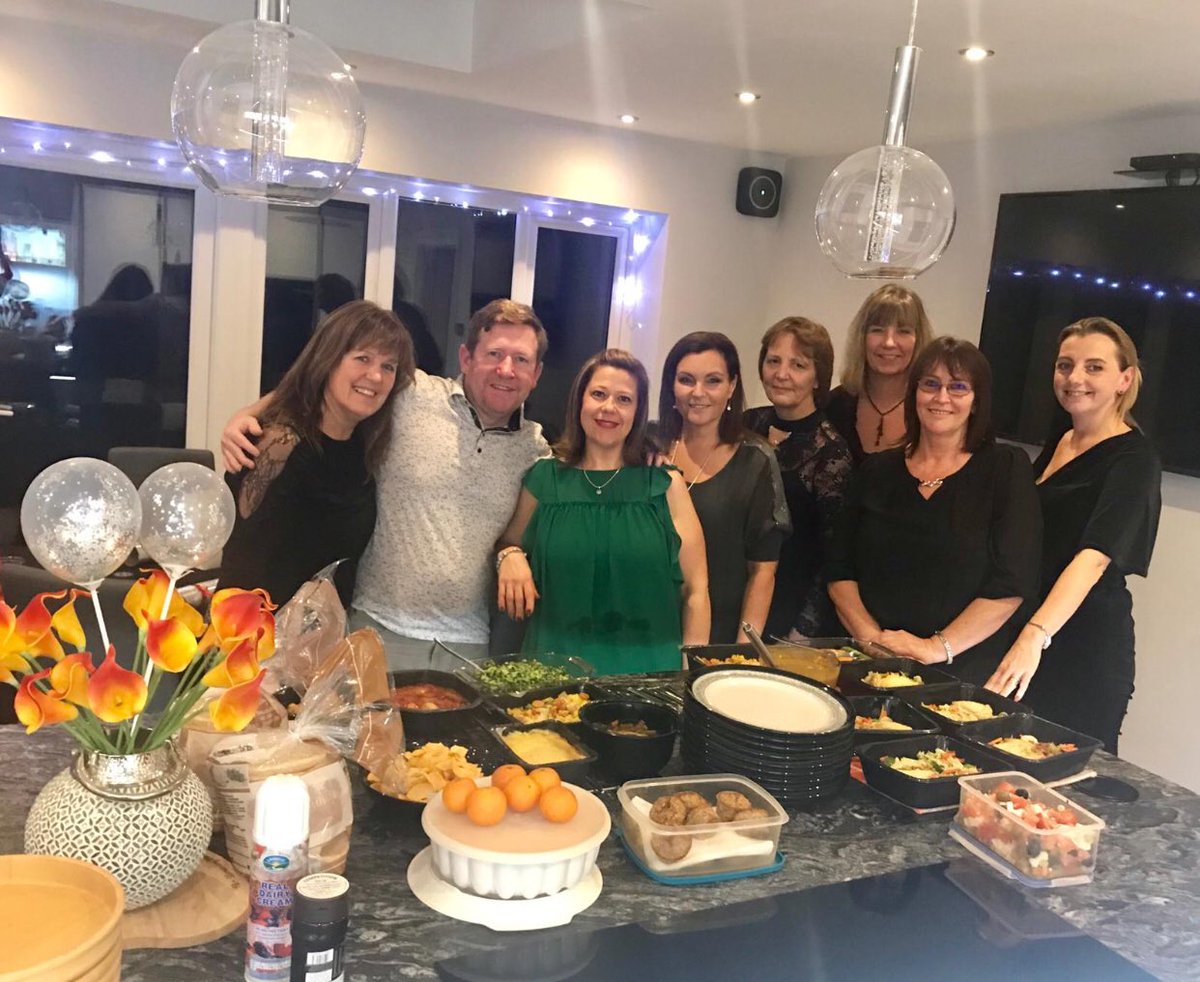slimmingworldd4's tweet photo. Fantastic evening with our team of consultants last night. All on plan #slimmimgworldconsultants#goodoptimising#amazing#s/wmeals@Iceland https://t.co/Q6P1Aby7nN