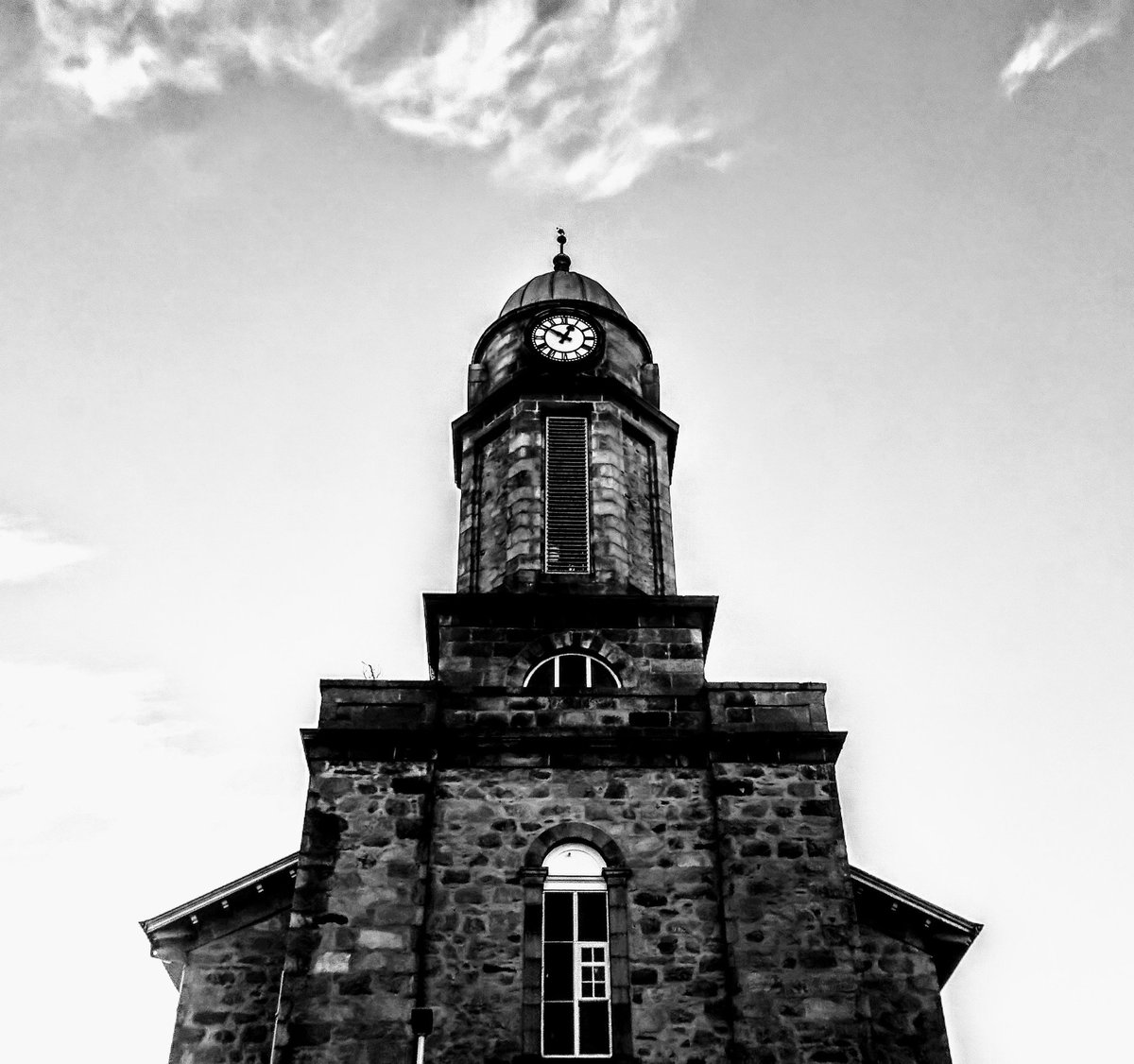 KeithKSmith2's tweet photo. #photography #Aberdeen #Woodside #WoodsidePrimarySchool #WoodsideLibrary #WoodsideParishChurch
Of course, there's a brooding Gothic atmosphere with a lot of Victorian architecture.
@orphanedapparel @sarai_81
These buildings have stories to tell. https://t.co/0FzV5FT8yt