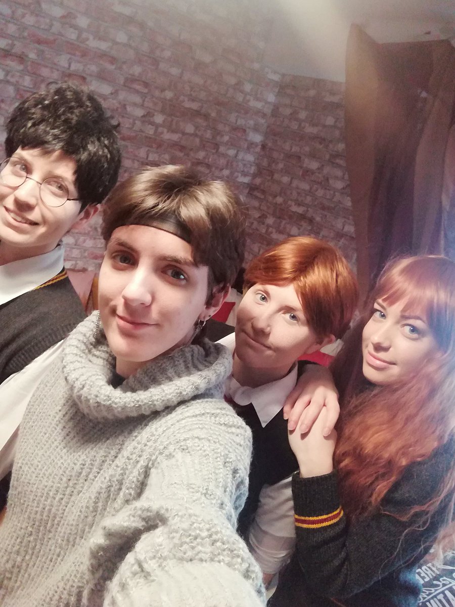 GhostFishProd's tweet photo. Filming our new video this weekend! 😊 (We should release it mid January if everything goes well!) https://t.co/3n4lhUagWd
