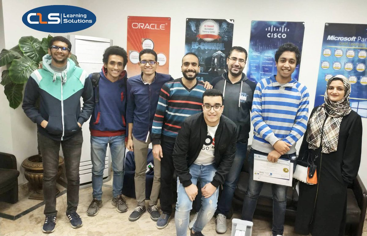 CLSLearn's tweet image. Shots📷 from the best moments of Graduation Day👩🎓👨🎓 of our New Patch of #Android_Developers Certified Trainees with our Eng. Yehia Zakria !
December 2018 at Dokki branch.
#CLS_Learning_Solutions