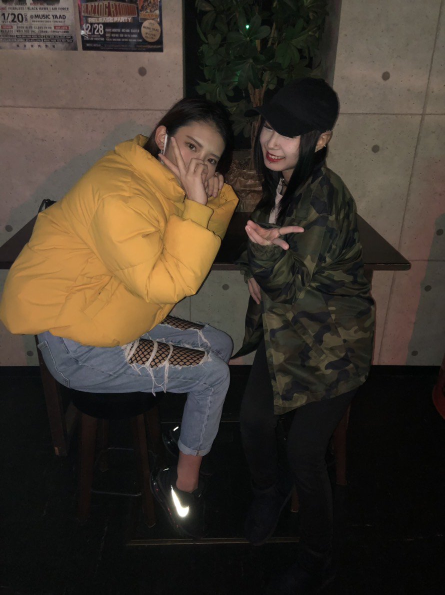 Kae_chiin's tweet photo. ~1216~
HEADS
十六夜くんに会えて写真撮れて幸せです😍めちゃめちゃかっこよかった🔥🔥神対応すぎるしもっと好きになった…
中学校の先輩のちゃーりーさんと2,3年前に絡んでたKIKIちゃんといっぱい喋れて楽しすぎた✨
心路さん最高でした🔥
ももちゃん、あいりちゃん、ゆきちゃんお疲れ様☺💜
#ヘッズ https://t.co/7PL5VoHYEu