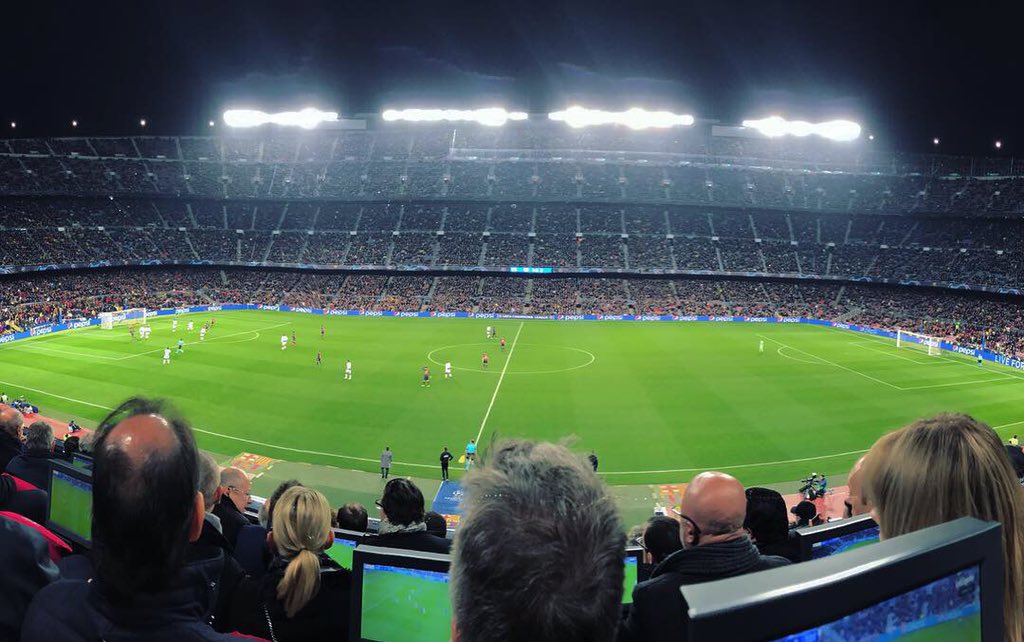 eliacanales01's tweet photo. Muchas gracias al @fcbarcelona por invitarme a vivir esta experiencia y por el trato recibido.
Valoro mucho la implicación que tiene en la visibilidad del deporte femenino.
#fcbarcelona #barça #archery #deportefemenino #fivics #beiter #easton #arcsysteme #oakley https://t.co/mc4uNS1PsR