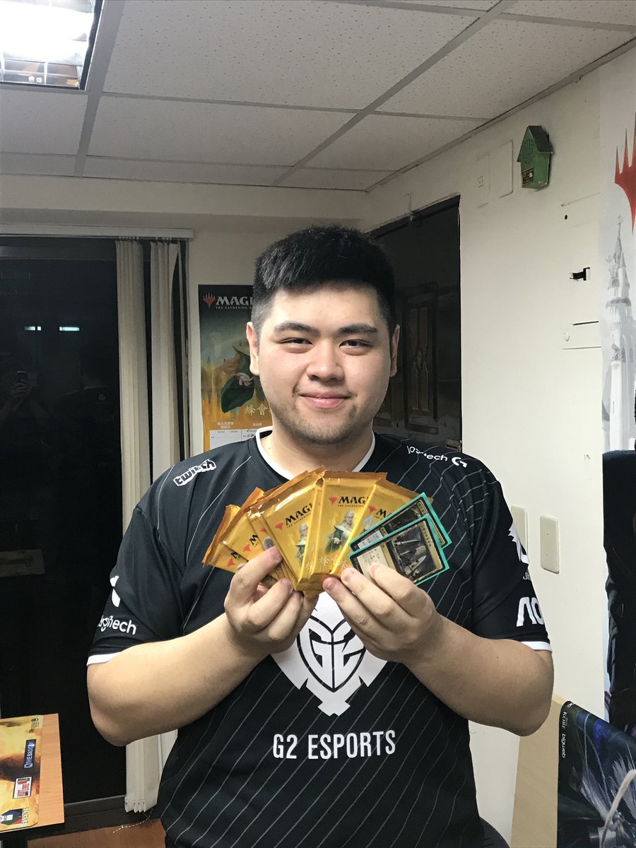 Loldajoe's tweet photo. Won a sealed PPTQ with 4C Gravitic Punch! Queue me up for the #MagicProLeague bois! 

 @wizards_magic https://t.co/MWgto5ou4R