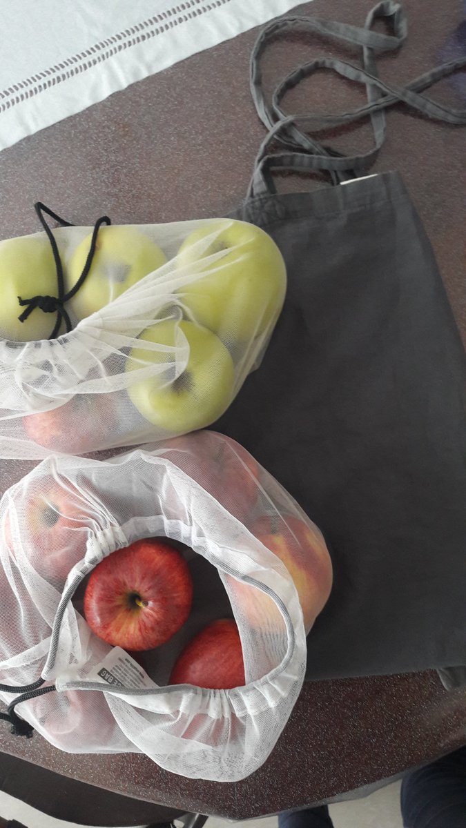Today in France, we're heading out for the day to explore a castle. I brought along my mesh produce bags and my resusable bag so that we could buy some loose snacks and avoid plastic! #begreen #travelgreen #thinkahead #plasticfree

@knoxacademy @Knox_MFL