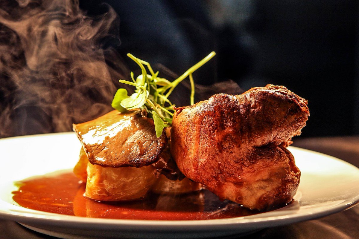 If you're looking for a WALK &amp; SUNDAY LUNCH today, Pollards Inn is serving their delicious 'Sunday Service' menu, 12.00-9pm. Dogs Welcome!
bit.ly/Pollards